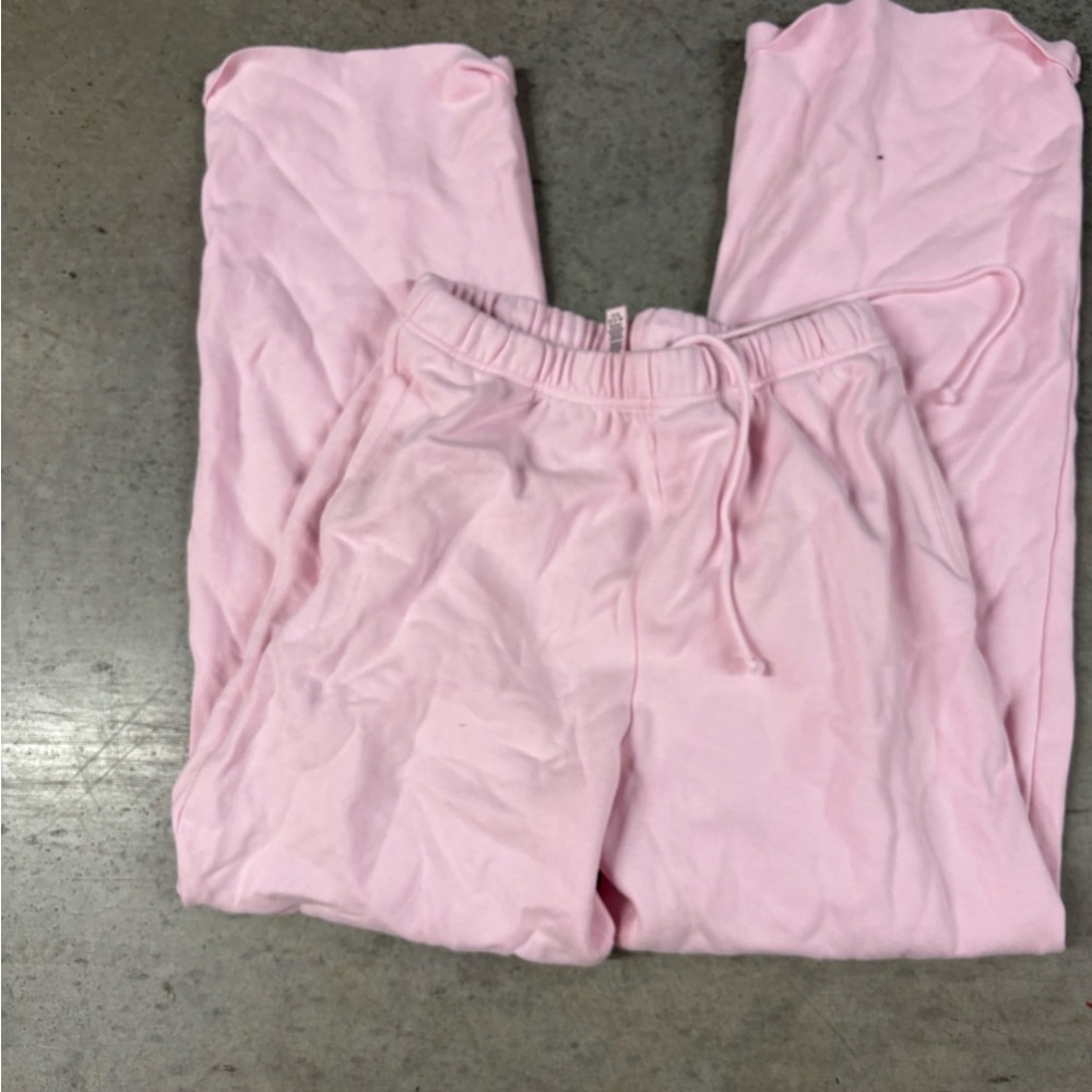 Skims barely pink Sweatpants